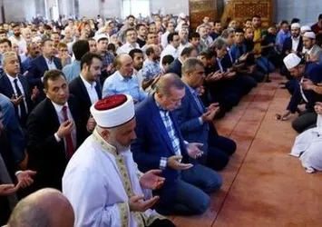 Erdoğan'dan şehitler için Kur'an tilaveti