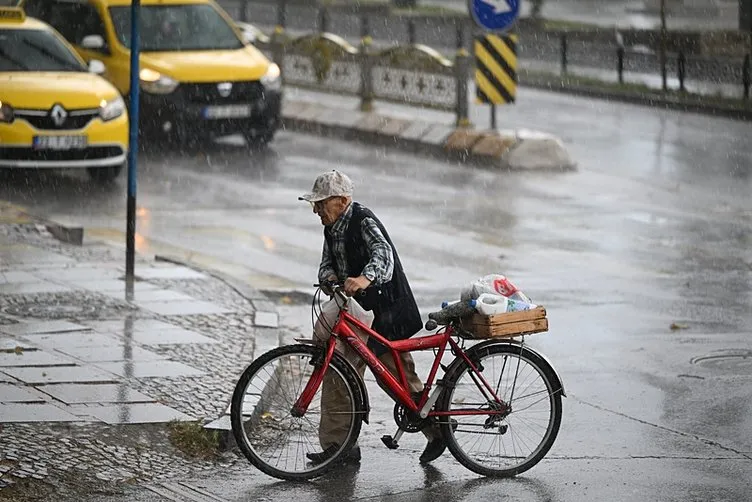 Winter is back in Russia! May 12 weather warning: Cold, rain, storm and thunder...