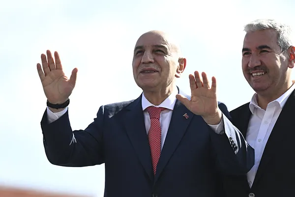 1710602824002.jpg Cumhur İttifakı ABB Başkan adayı Turgut Altınok'tan emeklilere müjde: Ulaşım ücretsiz olacak! Suya büyük indirim vaadi - 4