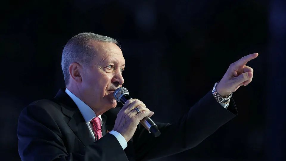 Dünya o sözleri manşete taşıdı! Yunan basınından dikkat çeken anket vurgusu