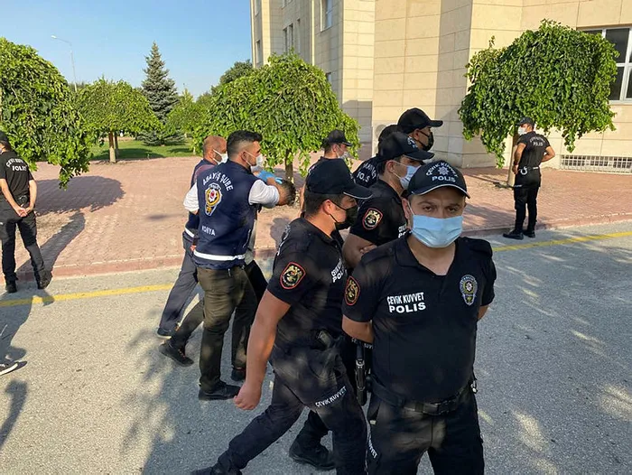 Son dakika: Konya’da 7 kişinin katil zanlısı Mehmet Altun tutuklandı - 2