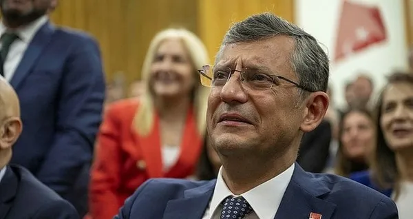 1697003910479.jpg Özgür Özel İYİ Parti ve HDP'ye mavi boncuk dağıttı! Bay Kemal'e protokolden salladı ittifak çağrısı yaptı... - 6