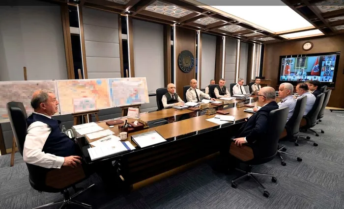 son-dakika-bakan-hulusi-akar-baskanliginda-onemli-toplanti-1652105342402.jpg Son dakika: Bakan Hulusi Akar başkanlığında önemli toplantı! TSK'ya yeni talimatlar - 1