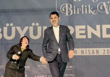 Çevre, Şehircilik ve İklim Değişikliği Bakanı Murat Kurum'un down sendromlu gençle yürekleri ısıtan anları!