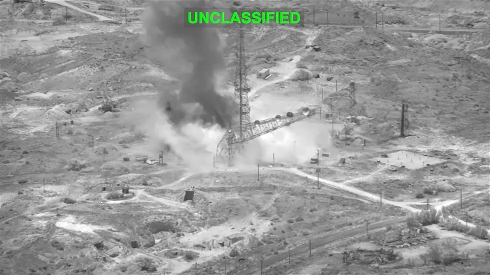CANLI ABD'den İran'a yeni saldırı dalgası! CENTCOM görüntüleri paylaştı - 1