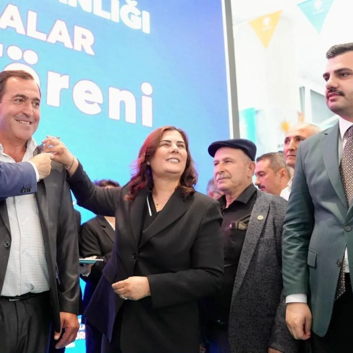 Aydın'da bin 10 muhtar ve aza AK Parti'ye katıldı