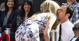 Benimle evlenir misin Jennifer?