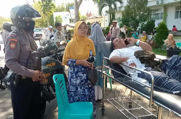 endonezyada-62-buyuklugunde-deprem-1645769571825.jpg Endonezya'da 6,2 büyüklüğünde deprem! Ölü ve yaralılar var - 4