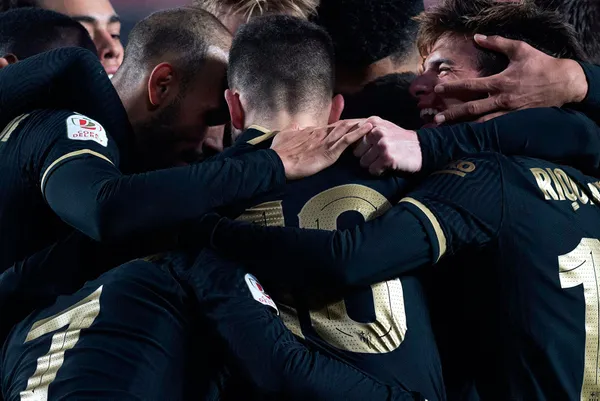 Barcelona kupada turladı! Uzatmalara giden maç nefes kesti