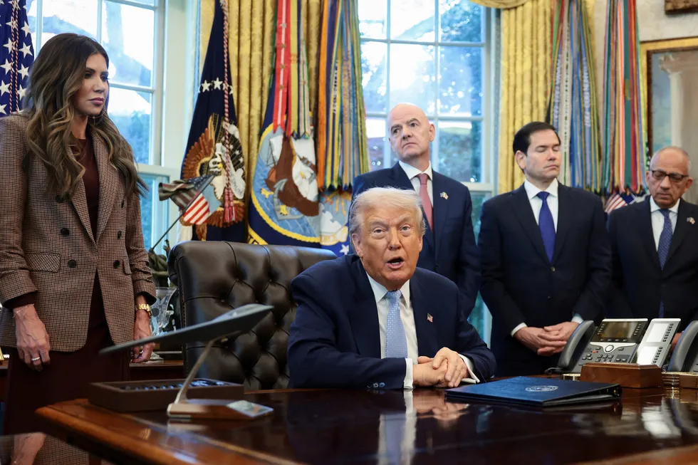 dunya-kupasinda-balogun-krizi-trump-devreye-girdi-fifa-cezayi-askiya-aldi-uefadan-kirmizi-cizgi-tepkisi-1783355794075.jpg Dünya Kupası'nda Balogun krizi! Trump devreye girdi, FIFA cezayı askıya aldı: UEFA'dan "kırmızı çizgi" tepkisi - 1