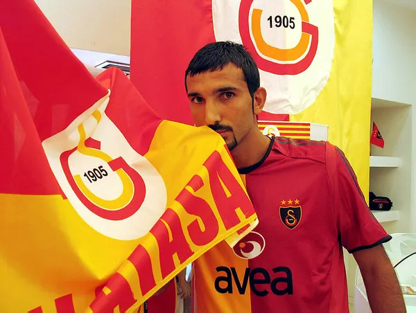 Galatasaray’ın eski futbolcusu Yalçın Ayhan Fatih Karagümrük ile anlaştı