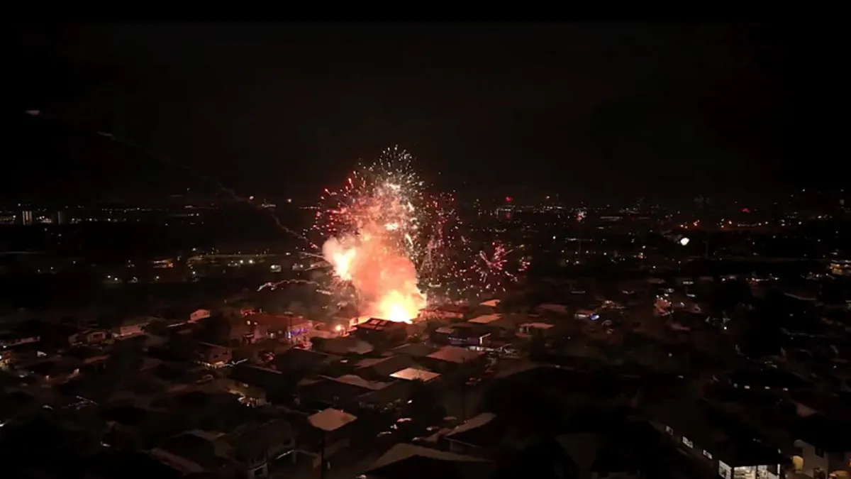 Hawaii'de havai fişek kazası: 3 ölü 22 yaralı