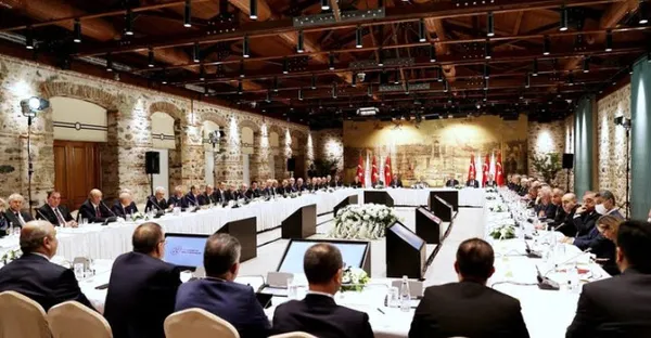 Hazine ve Maliye Bakanı Nureddin Nebati iş dünyası ile bir araya gelmişti! 7 saatlik zirveden 10 önemli mesaj - 2