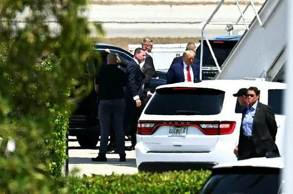 1680546323298.jpg ABD tarihinde kritik gün! Donald Trump hakim karşısına çıkacak! Hapse girerse ne olacak? ABD siyaseti nasıl etkilenecek? - 7