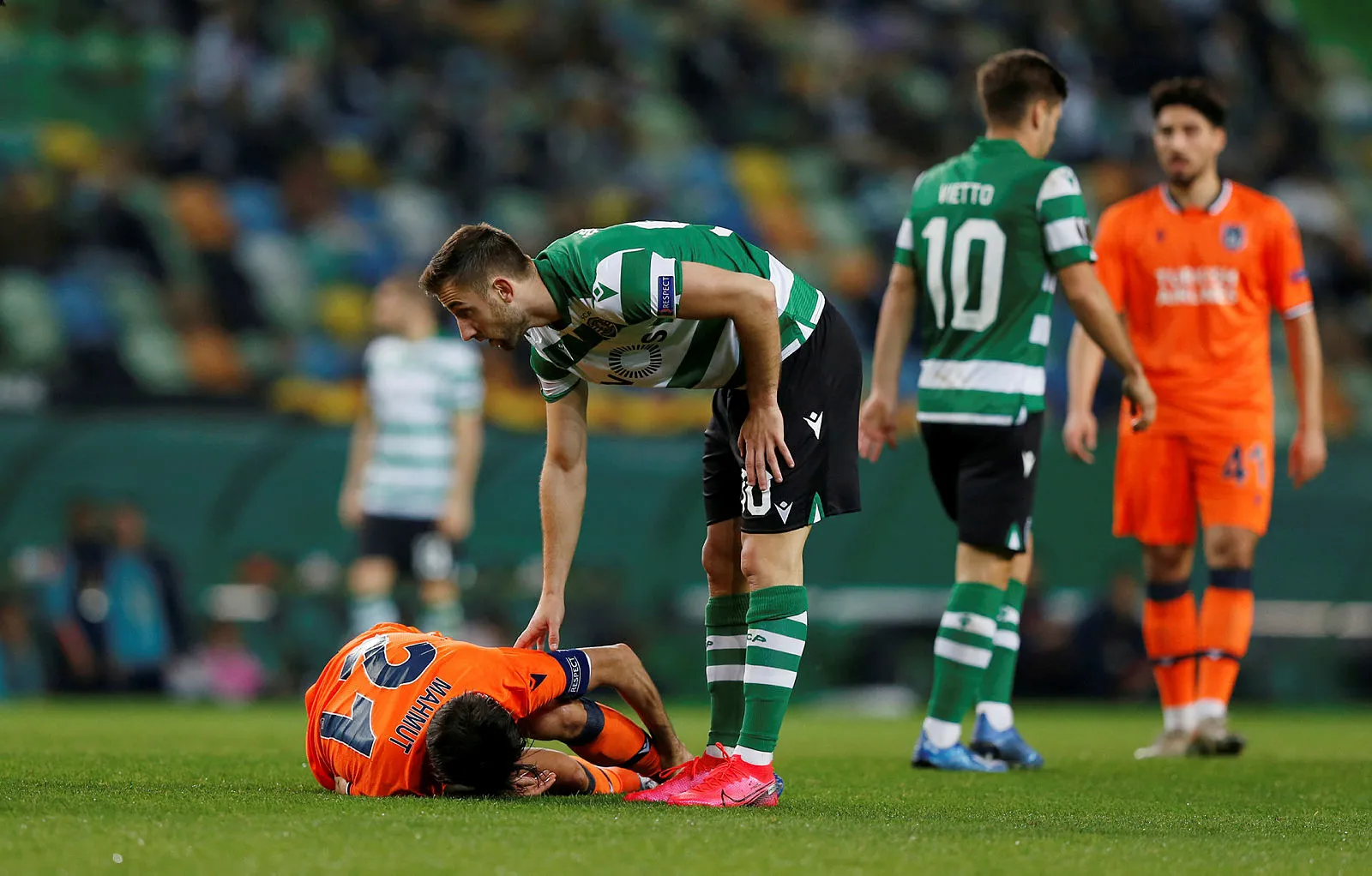 Sporting Lizbon: 3 - Medipol Başakşehir: 1 MAÇ SONUCU