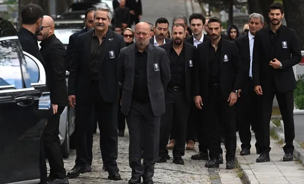 Ben Bu Cihana Sığmazam 41. bölüm izle! 17 Ekim Ben Bu Cihana Sığmazam son bölüm tek parça izle! ATV canlı yayın ekranı