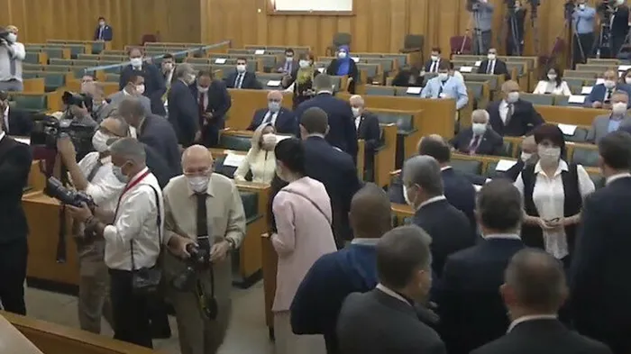 İYİ Parti’de kaos büyüyor! Meral Akşener’in ’Birlik olalım’ çağrısına muhaliflerden ret