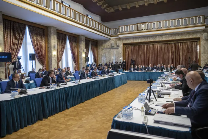 Son dakika: İçişleri Bakanı Süleyman Soylu’dan CHP’li Engin Özkoç’a çok sert tepki: Orada şehit veriyoruz gevrek gevrek gülüyorsunuz