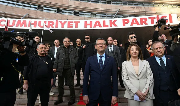 CHP’nin ittifak ortağı DEM Parti’den Öcalan için mücadele çağrısı! Özgür Özel üç maymunu oynamaya devam ediyor...