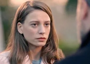 Serenay Sarıkaya ve annesi İzmir depremine yakalandı