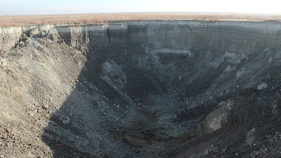 Şimdiye kadar böylesi görülmedi! 64 metre çapında! Dehşet veren görüntüler Karaman'dan