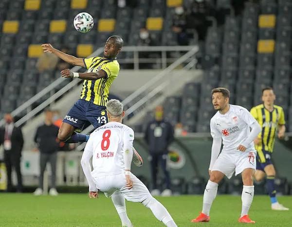 fenerbahce-1-sivasspor-2-mac-sonucu-kanarya-sampiyonluk-yolunda-geriye-dustu-1620761632448.jpg Fenerbahçe: 1 - Sivasspor: 2 MAÇ SONUCU | Kanarya şampiyonluk yolunda geriye düştü - 2
