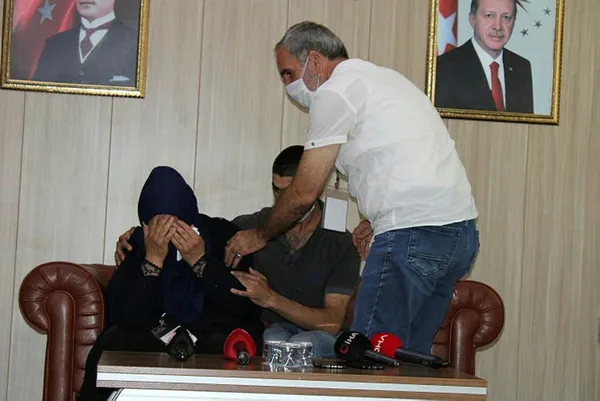 Mardin'den güzel kare! Güvenlik güçlerinin ikna çalışması sonucu 1 aile daha evladına sarıldı - 2