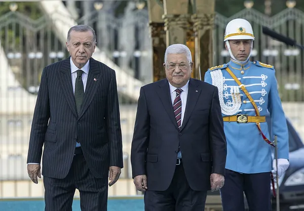 Filistin Devlet Başkanı Abbas Ankara’da! Başkan Erdoğan resmi törenle karşıladı