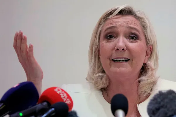 Marine Le Pen’den NATO vaadi: Seçilirsem Fransa NATO’nun askeri kanadından ayrılacak