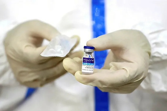 İran lideri Hamaney ülkesinde geliştirilen Kovid-19 aşısının ilk dozunu vuruldu