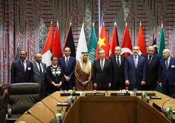 Dışişleri Bakanı Hakan Fidan New York'ta kritik temaslarda bulunuyor
