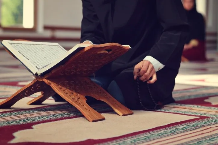 Arefe günü 1000 İhlas Suresi okumanın fazileti nedir? İhlas Suresi Arapça okunuşu Türkçe anlamı