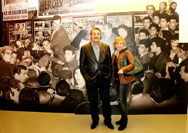 kadir-inanir-hayat-arkadasi-julide-kural-kimdir-kadir-inanir-hic-evlendi-mi-esi-var-mi-1637568903965.jpg Kadir İnanır hayat arkadaşı Jülide Kural kimdir? Kadir İnanır hiç evlendi mi, eşi var mı? - 4