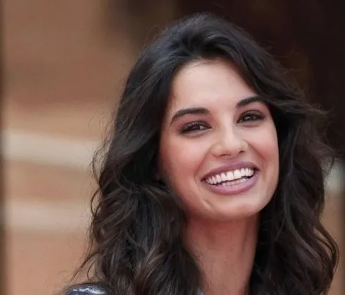 Can Yaman Diletta Leotta’yı çabuk unuttu! İşte ünlü oyuncunun yeni aşkı Francesca Chillemi: Güneş gibi güzel