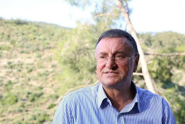 hataylilarin-chpye-lutfu-savas-tepkisi-yanimizda-olmayani-istemiyoruz-1705121427430.jpeg Hataylıların CHP'ye "Lütfü Savaş" tepkisi: Yanımızda olmayanı istemiyoruz - 1