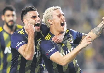 Fener devlerle yarışıyor