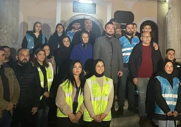 AK Parti Gençlik Kolları'ndan Kur'an tilaveti eşliğinde İsveç tepkisi