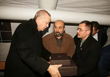 Cumhurbaşkanı Erdoğan'dan şehit ailesine taziye ziyareti