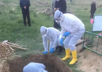 Van'da gizli taziye çadırı! Karantinaya alınan mahallede bir kişi hayatını kaybetti...