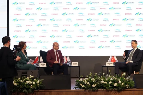 Enerji ve Tabii Kaynaklar Bakanı Alparslan Bayraktar: Türkmen gazını Türkiye’ye getirmek için anlaşma yaptık