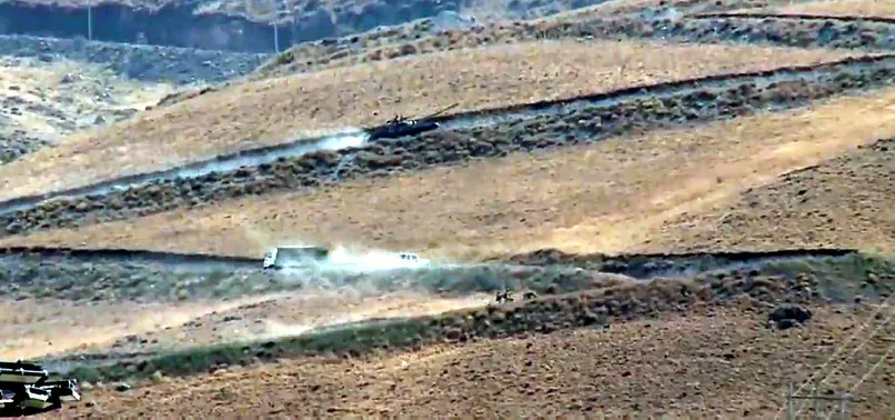 İran, Kuzey Irak sınırına tank gönderdi