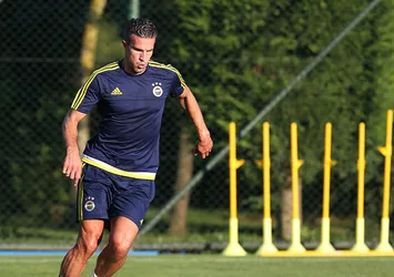 Robin van Persie kadroya neden alınmadı?