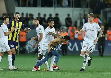 Son dakika | Savcılık harekete geçti! Ankaragücü Beşiktaş maçında sahaya giren saldırgan hakkında iddianame düzenlendi