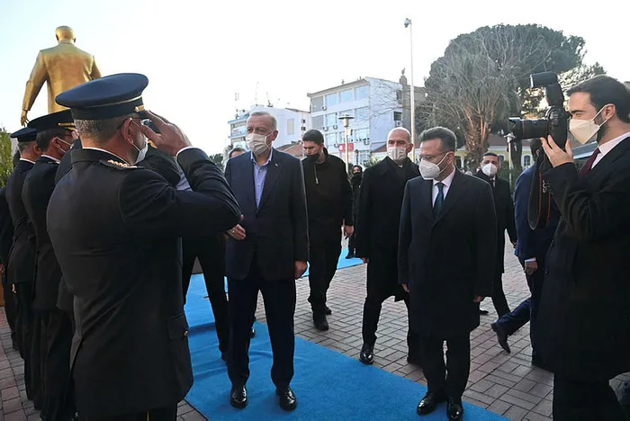 Başkan Erdoğan Aydın Valiliğini ziyaret etti! Cemevi başkanları ile muhtarlardan teşekkür ziyareti