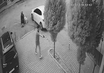 İzmir'de kadın cinayeti! Vahşet güvenlik kamerasına yansıdı: Anne kız birbirine sarılı halde...