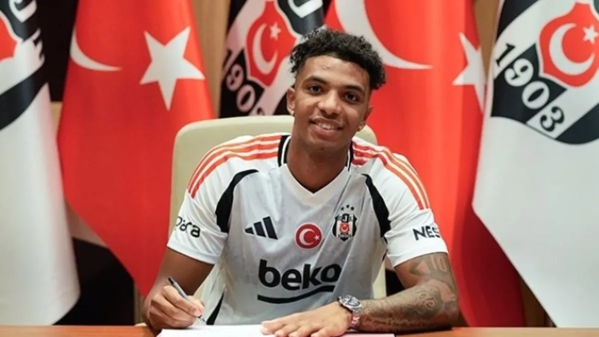 Beşiktaş Cher Ndour'u açıkladı