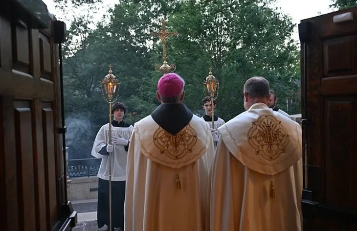 Francis’in tahtına kim oturacak? Gizli kapılar ardında papalık savaşları! İşte Vatikan’ın dünya siyasetinde bilinmeyen etkisi
