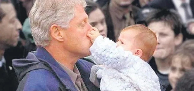 Dönemin ABD Başkanı Clinton’ın İzmit ziyaretinde sevdiği ‘Erkan bebek’ büyüdü
