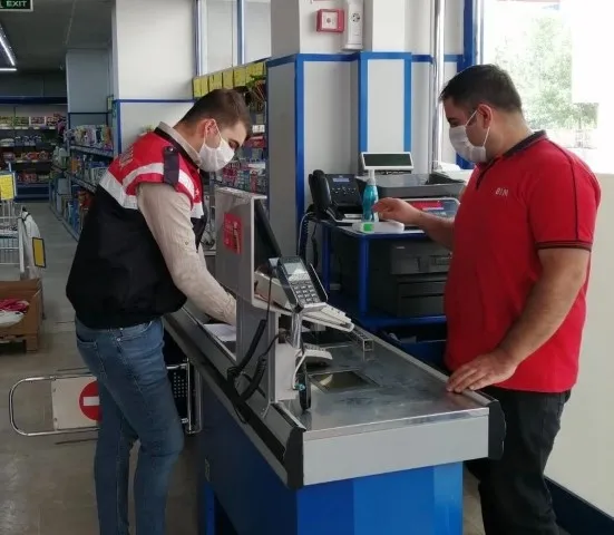 Karantina kuralını ihlal eden 6 kişiye 18 bin 900 lira ceza kesildi - 2