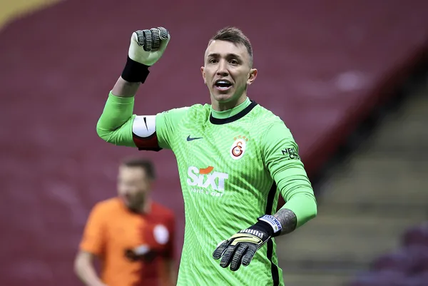 Belhanda'nın kovuluşu Galatasaray'ı karıştırdı! Arda ve Muslera... - 3